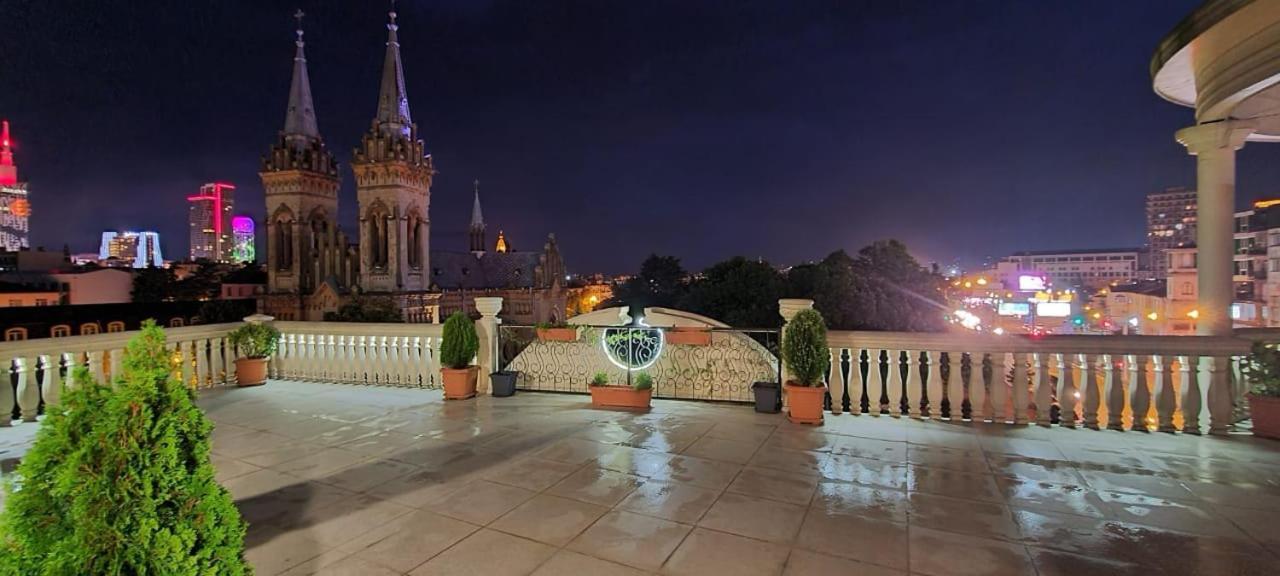 Sunrise Apartment Батуми Екстериор снимка