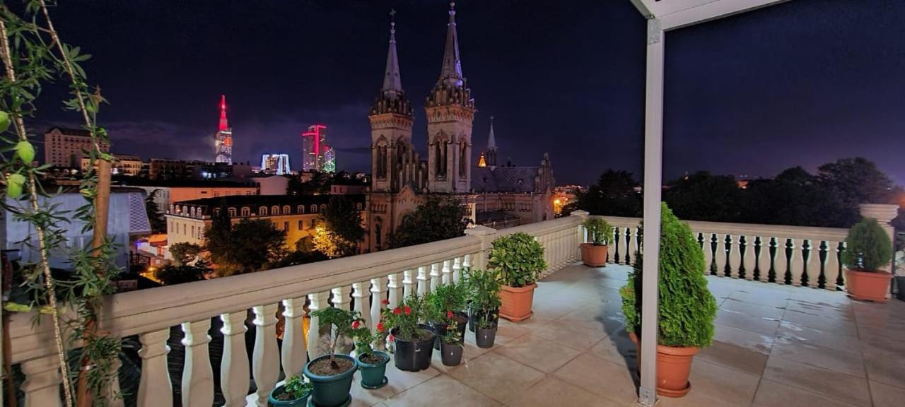 Sunrise Apartment Батуми Екстериор снимка