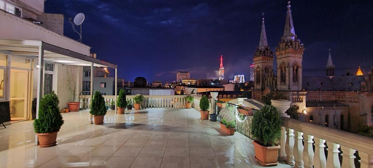 Sunrise Apartment Батуми Екстериор снимка