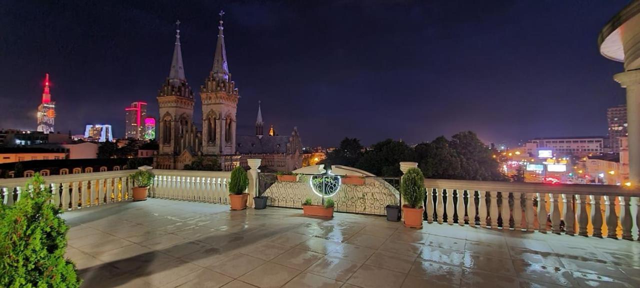Sunrise Apartment Батуми Екстериор снимка