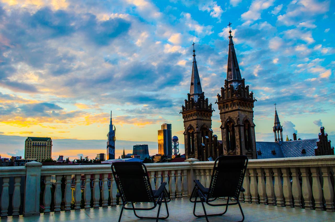 Sunrise Apartment Батуми Екстериор снимка