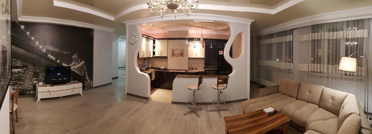 Sunrise Apartment Батуми Екстериор снимка