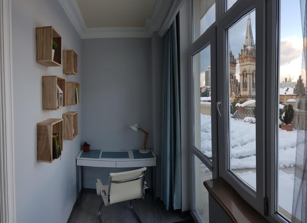 Sunrise Apartment Батуми Екстериор снимка
